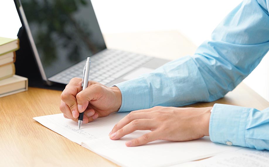 Use this in the benefits/features section for consultation, estimates, contracts, or transparent written planning.